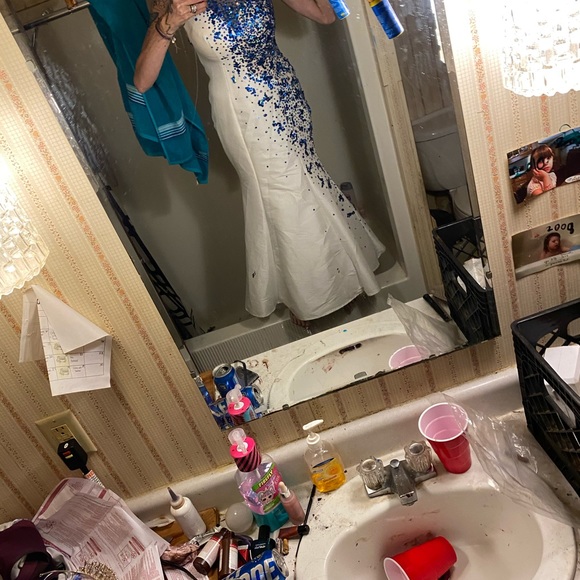 If everything m dress white sparkle blue size 6 - Picture 8 of 10